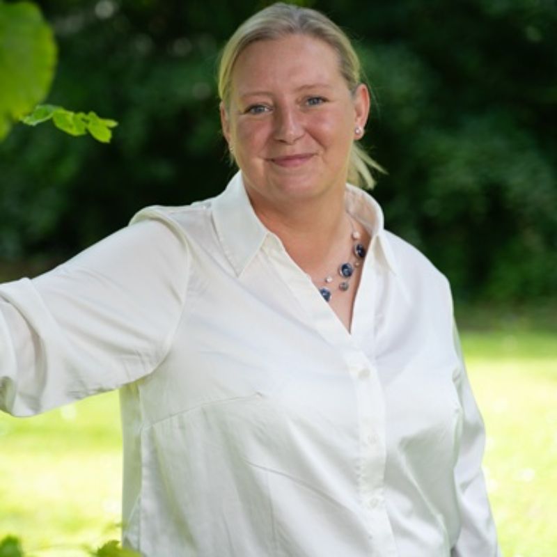  Maria-Theresia Oberf�ll